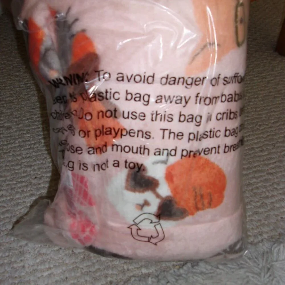 Cat Lover Blanket Soft Plush Throw 5' x 6 ft The Big One New Kitty Faces